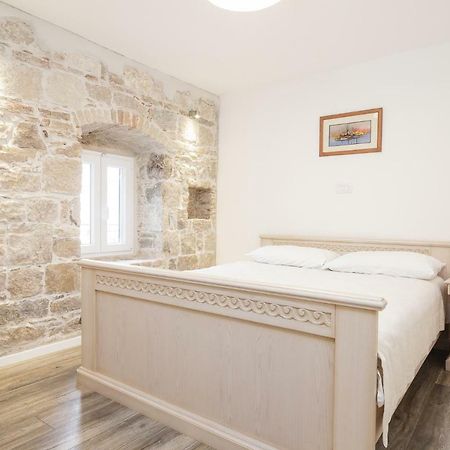 Stone Apartman Varos Split Exterior photo