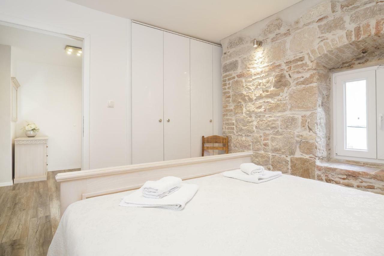 Stone Apartman Varos Split Exterior photo